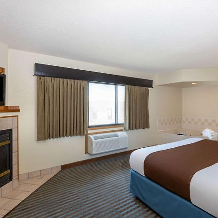Americinn By Wyndham Lincoln North Екстериор снимка