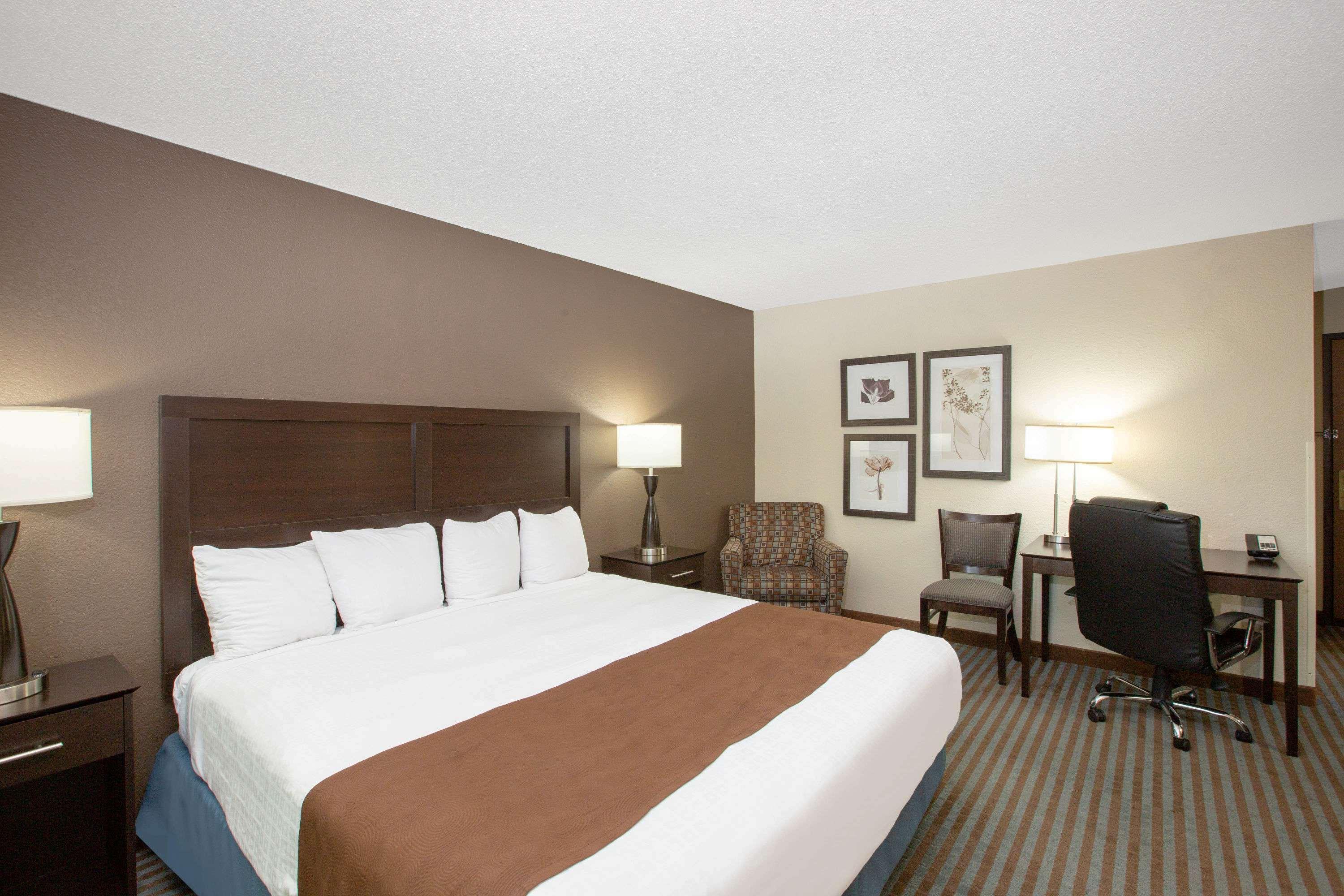 Americinn By Wyndham Lincoln North Екстериор снимка