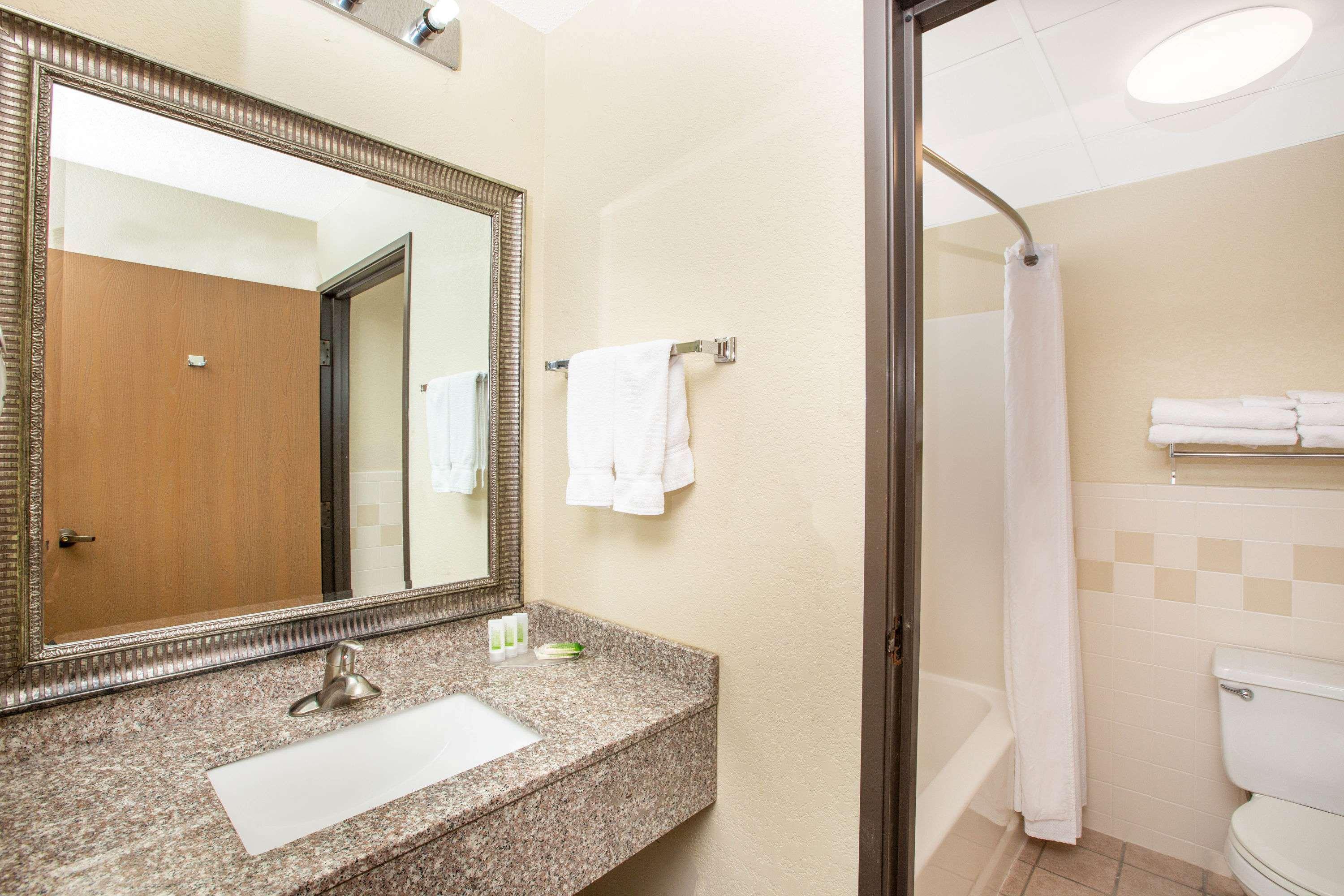 Americinn By Wyndham Lincoln North Екстериор снимка